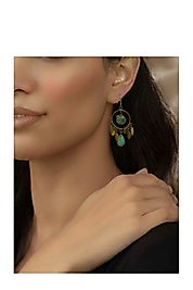 Özel tasarımlı doğal taşlı küpe