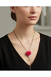 Kırmızı Ponpon Detaylı Minimal Uzun Kolye