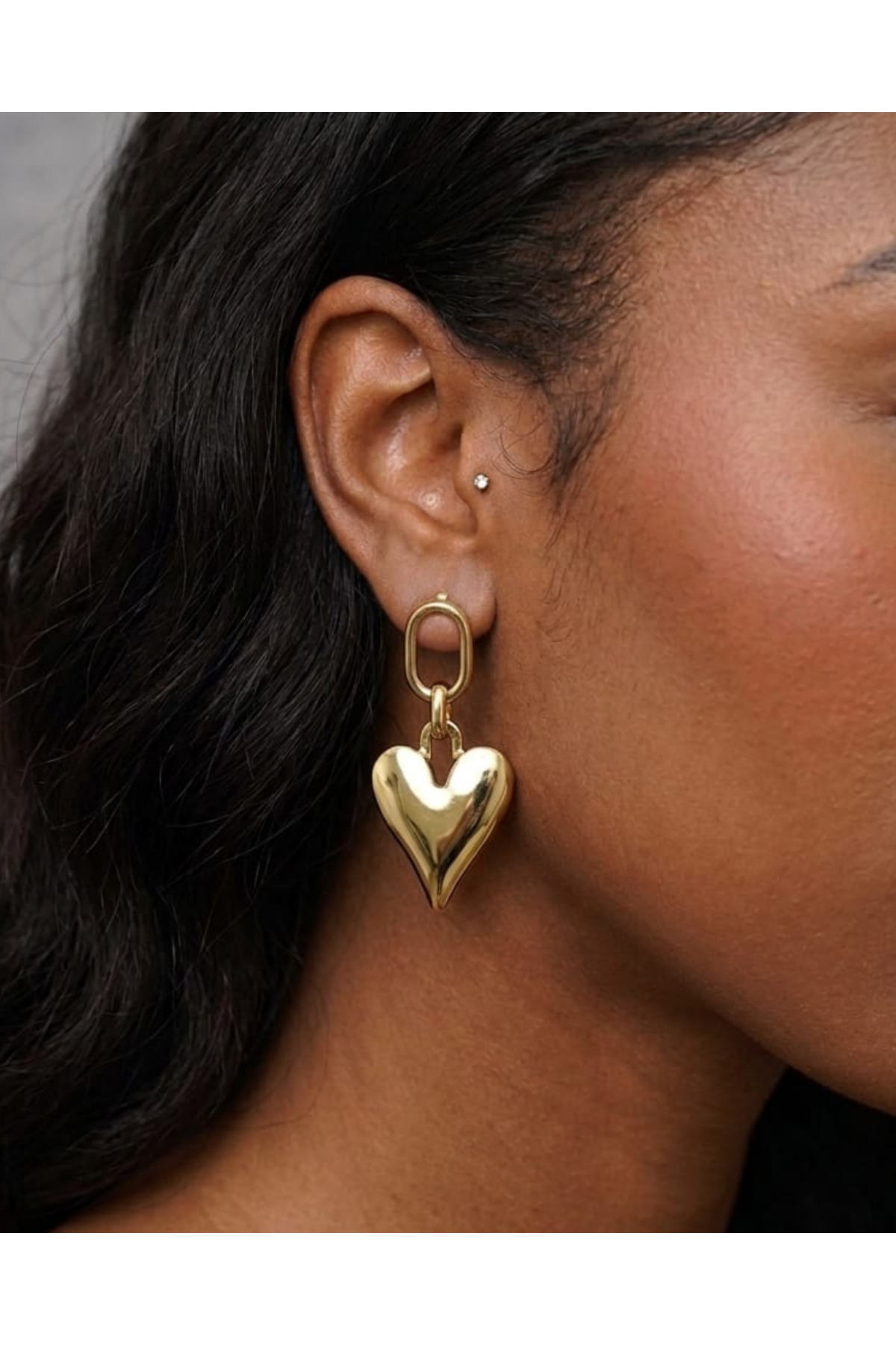 Kadın Zincir Detaylı Kalp Tasarım Sallantılı Küpe
