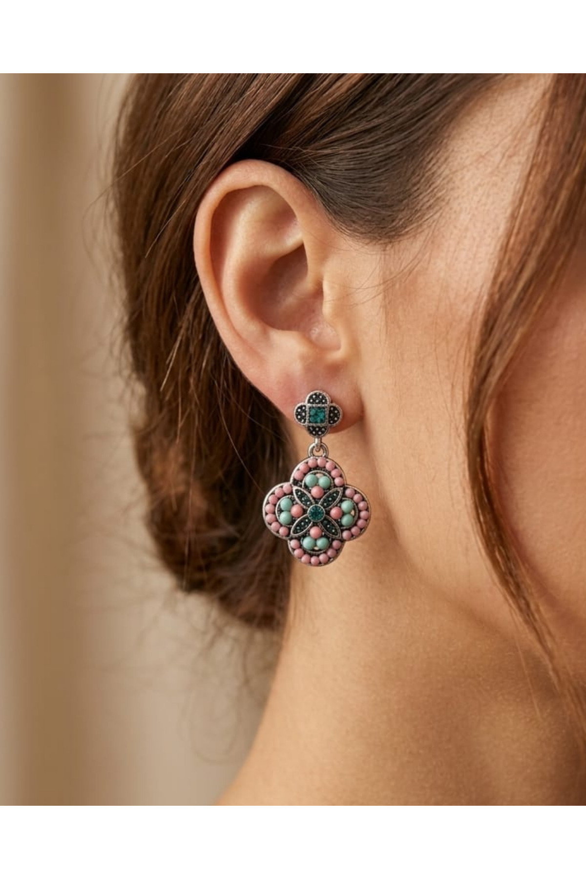 Kadın Etnik Tasarım Çiçek Formlu Kristal Taşlı Sallantılı Küpe