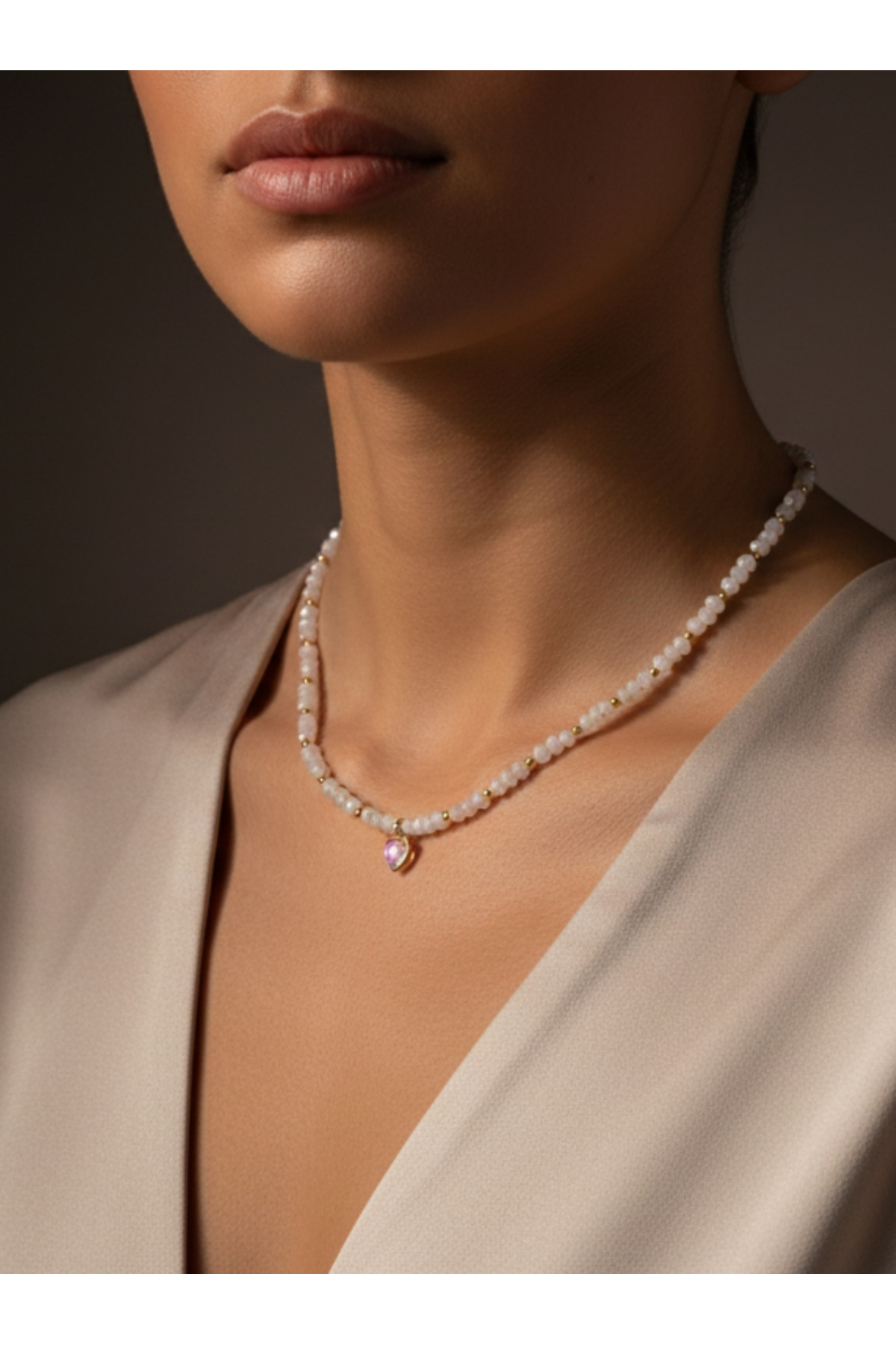 Minimal Kalp Detaylı İnci Taşlı Gold Kaplama Kadın Kolye