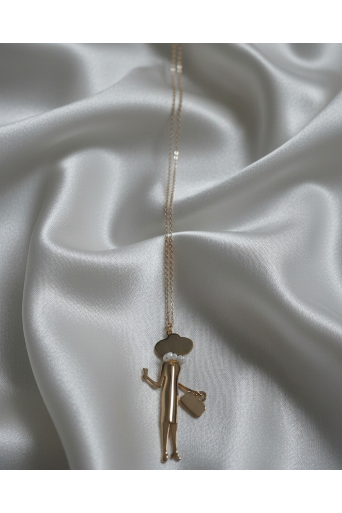 Modern Figür Detaylı Kolye