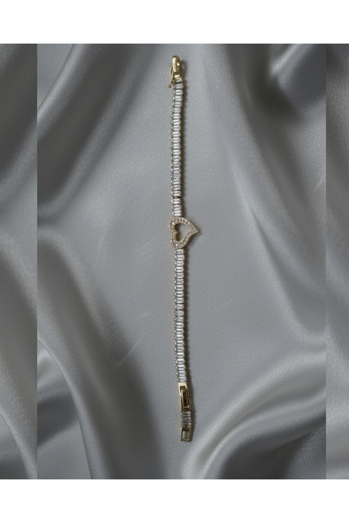 Taş Detaylı Silver Kalp Çelik Bileklik