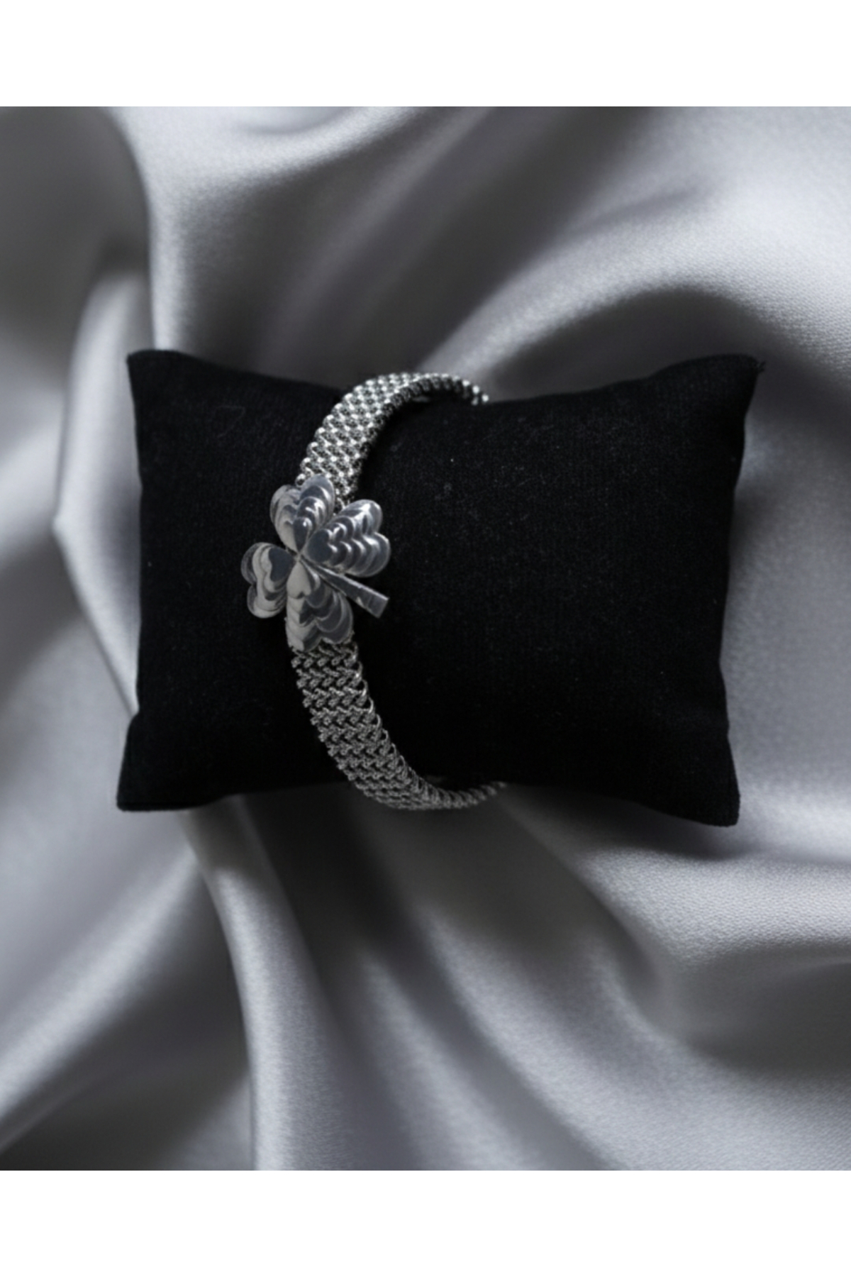 Yonca Gümüş Rengi Bileklik
