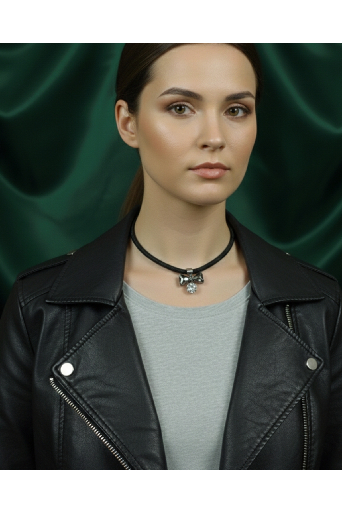 Fiyonklu taşlı kolye