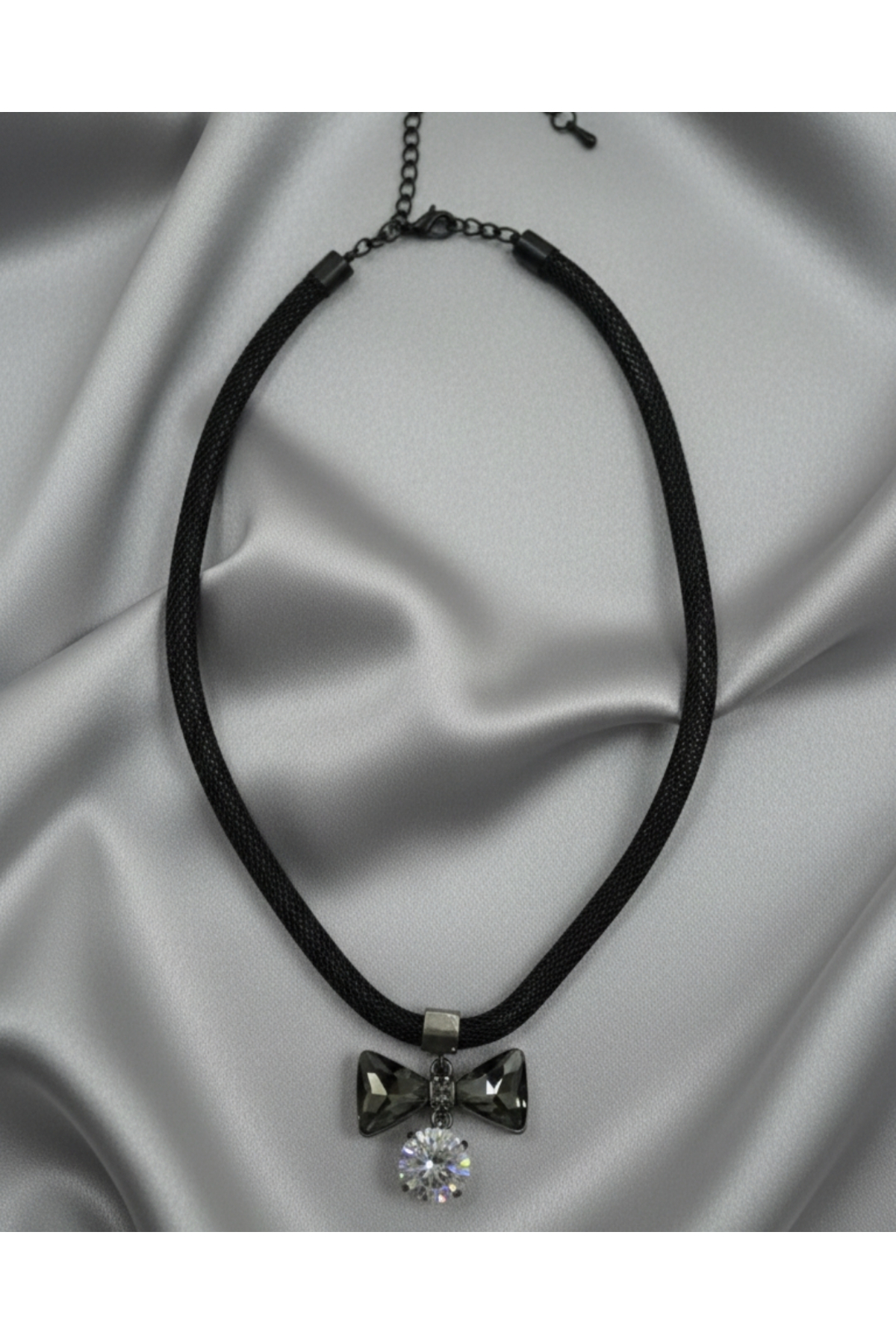 Fiyonklu taşlı kolye