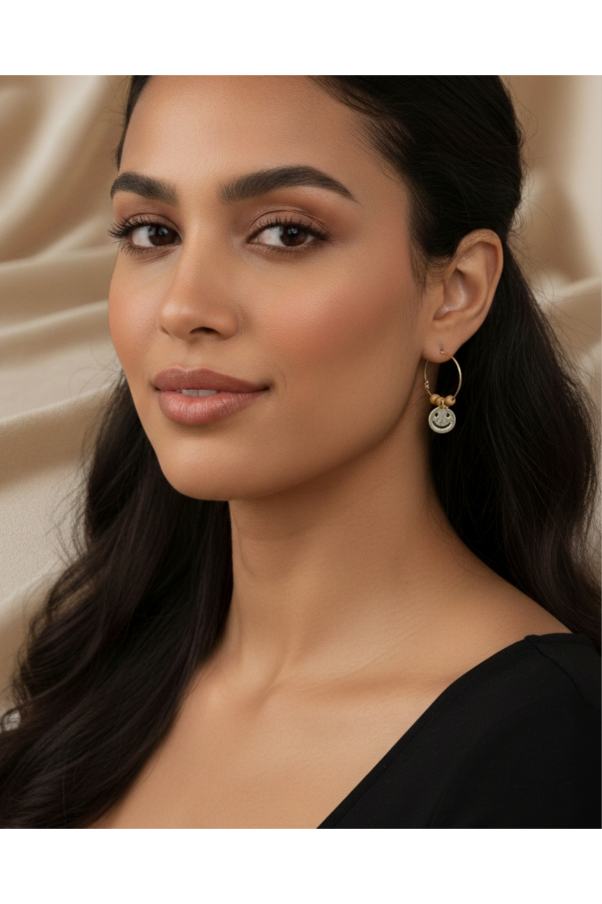 Gold görünümlü gülen yüz küpe