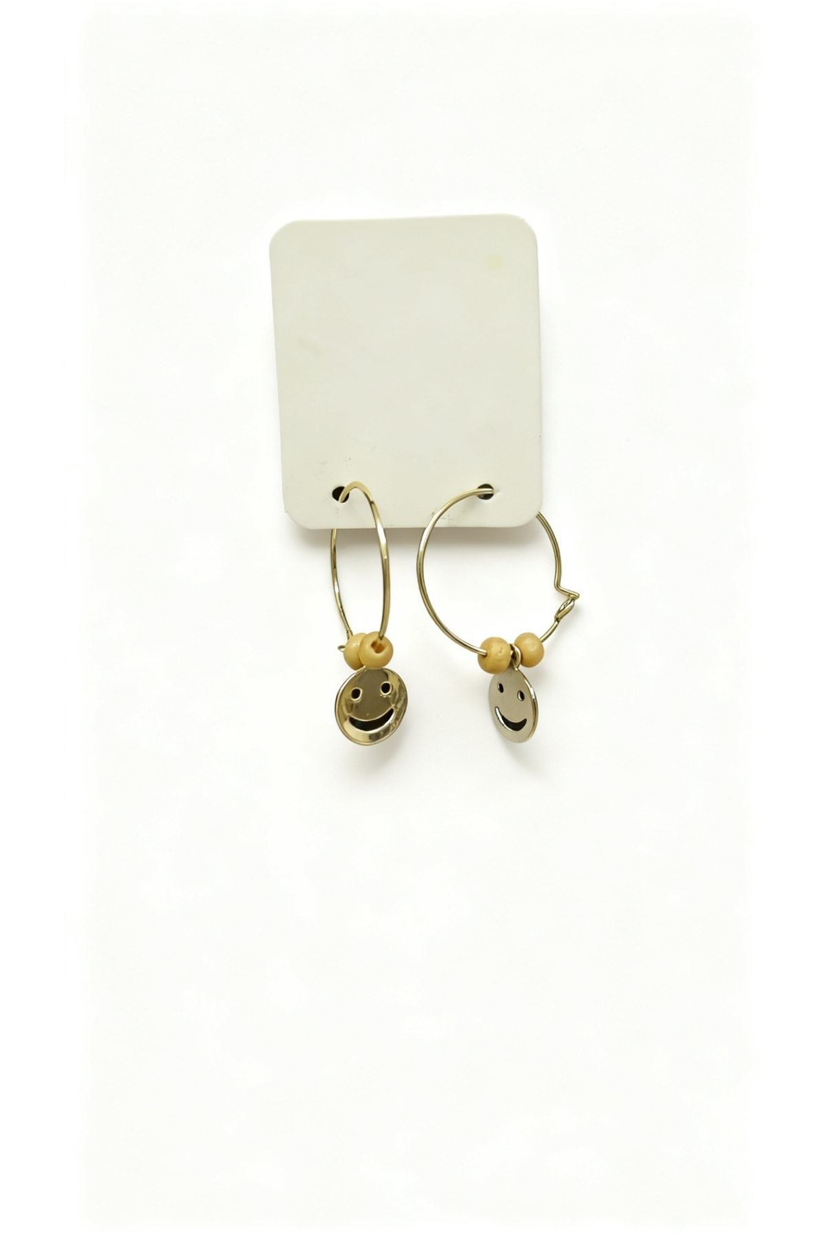 Gold görünümlü gülen yüz küpe